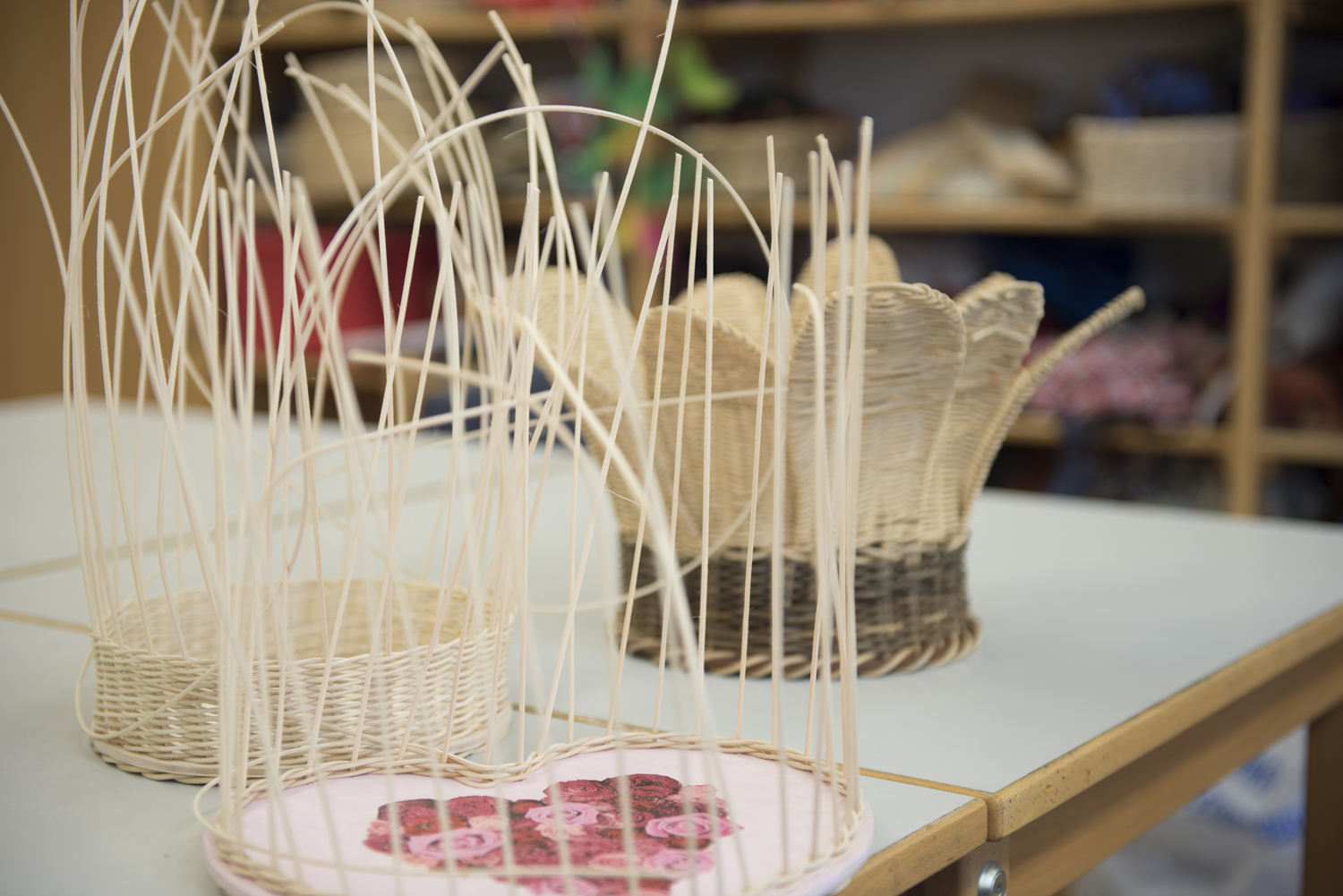 Halb geflochtene Körber der Ergotherapie