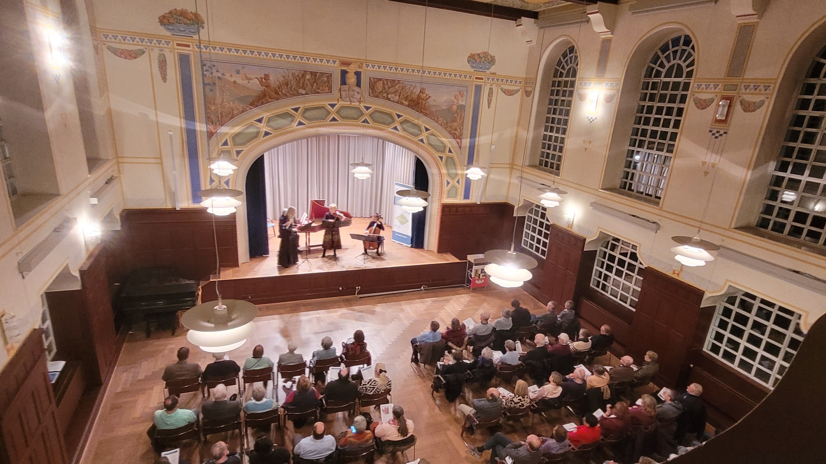 Der Festsaal des Bezirksklinikums Obermain in Kutzenberg