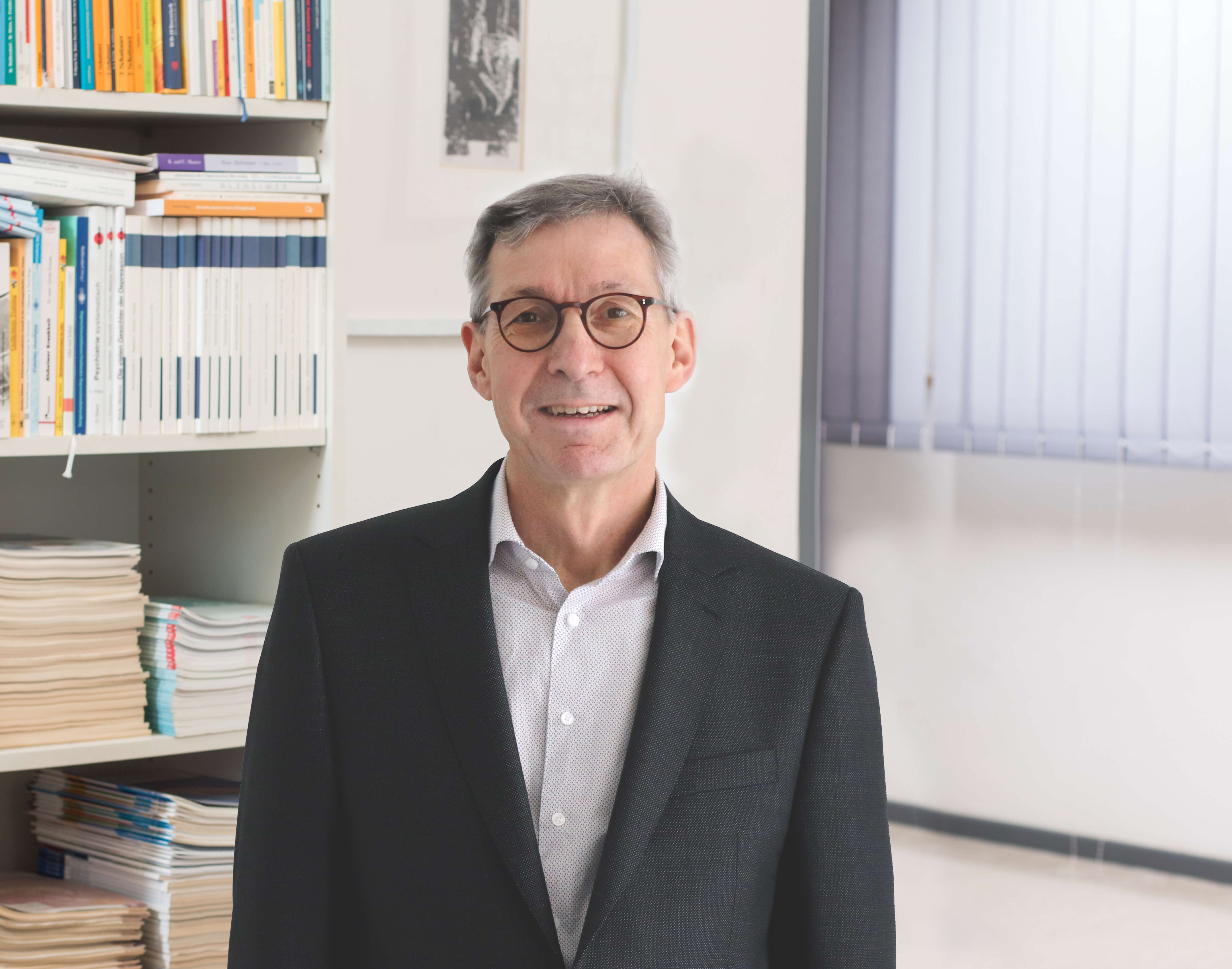 Dr. Michael Purucker ist der Leitende Oberarzt der Klinik für Psychotherapie und Psychosomatische Medizin.